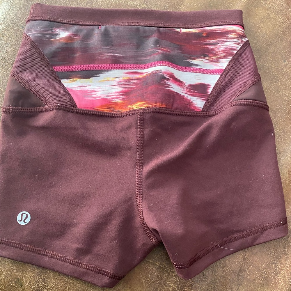 LuLulemon - Picture 2 of 3